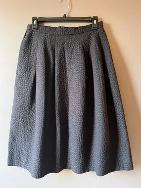 H&M Textured A-Line Skirt — Charcoal Gray
